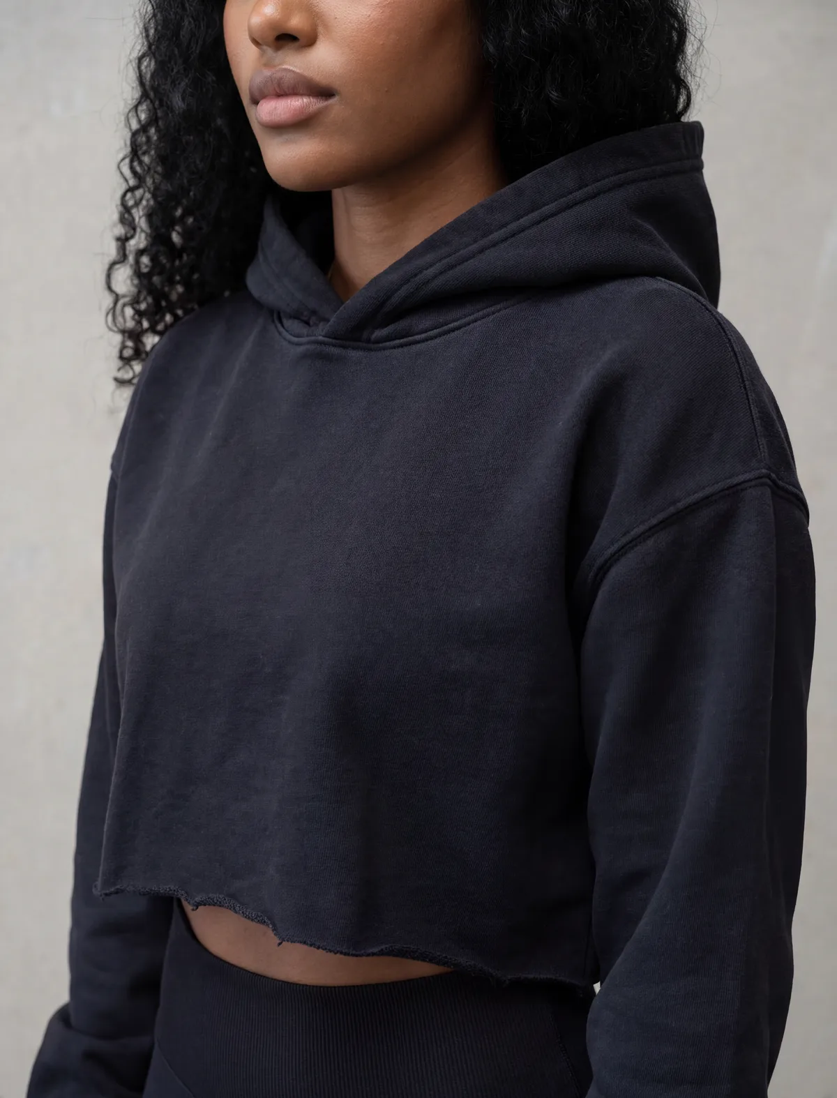 Detalle del hoodie cropped Classior