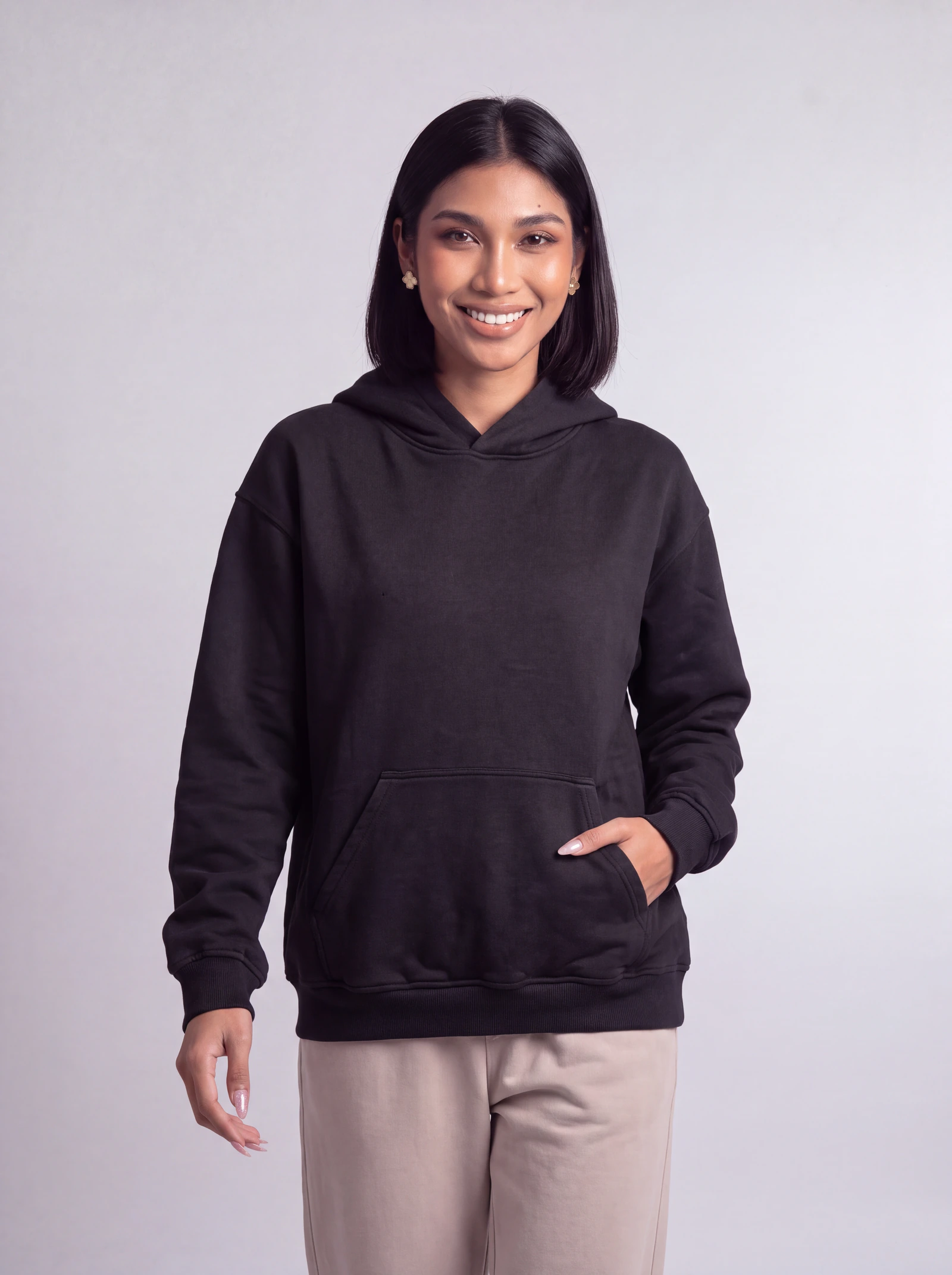 Hoodie Básico — Negro