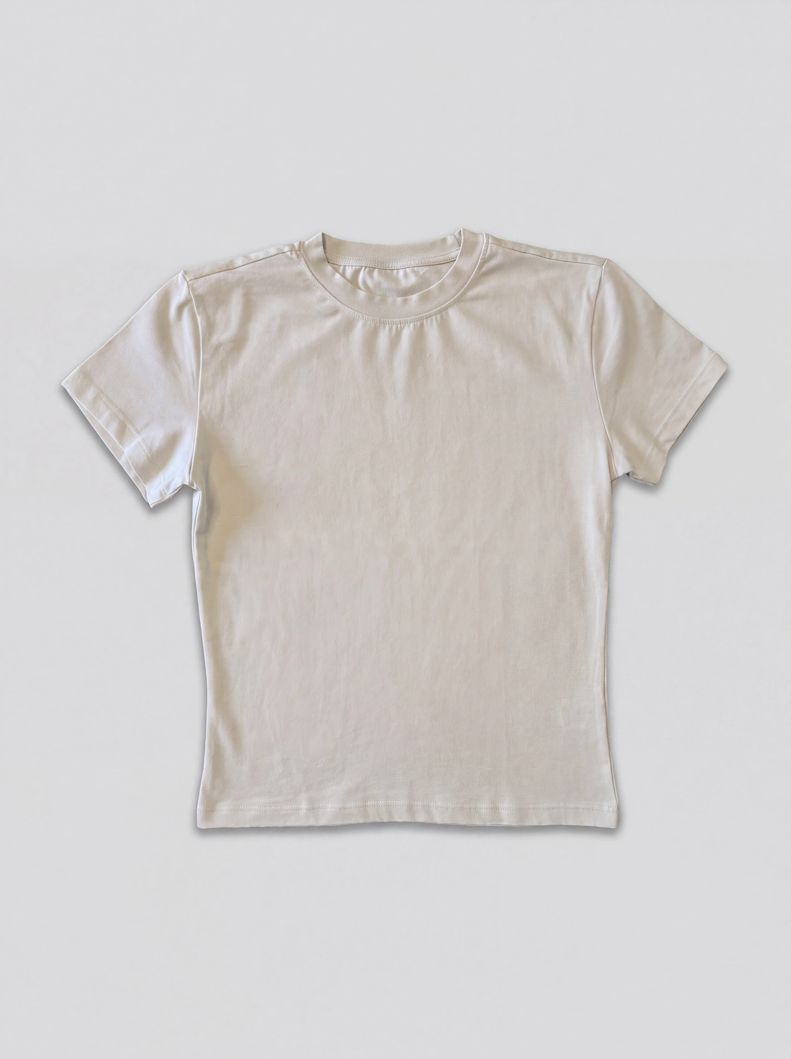 Camiseta Básica Ajustada Larga Beige — frente