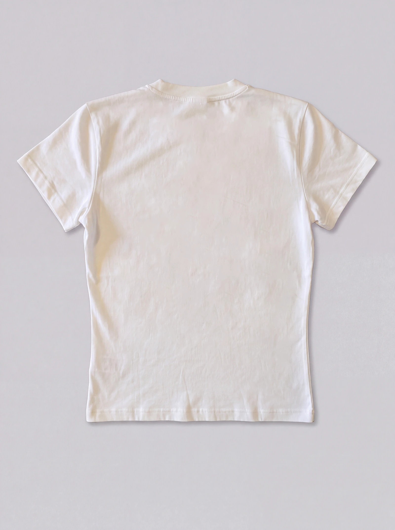 Camiseta Básica Ajustada Larga Crudo — espalda