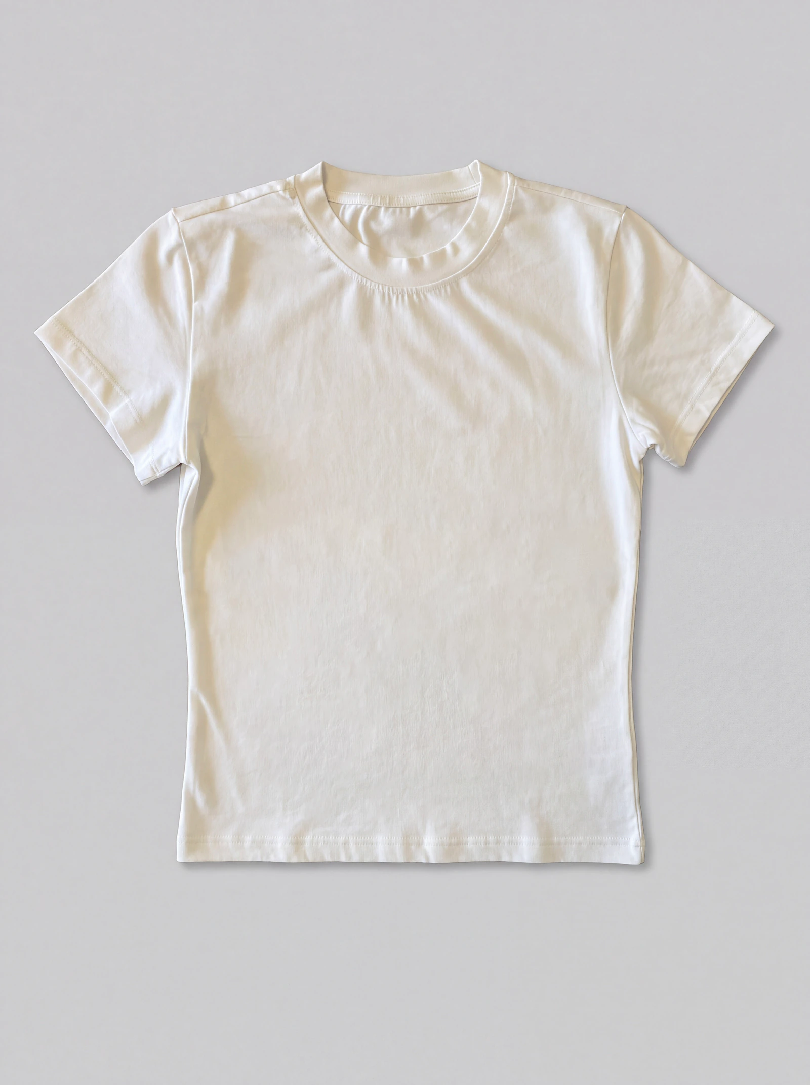 Camiseta Básica Ajustada Larga Crudo — frente
