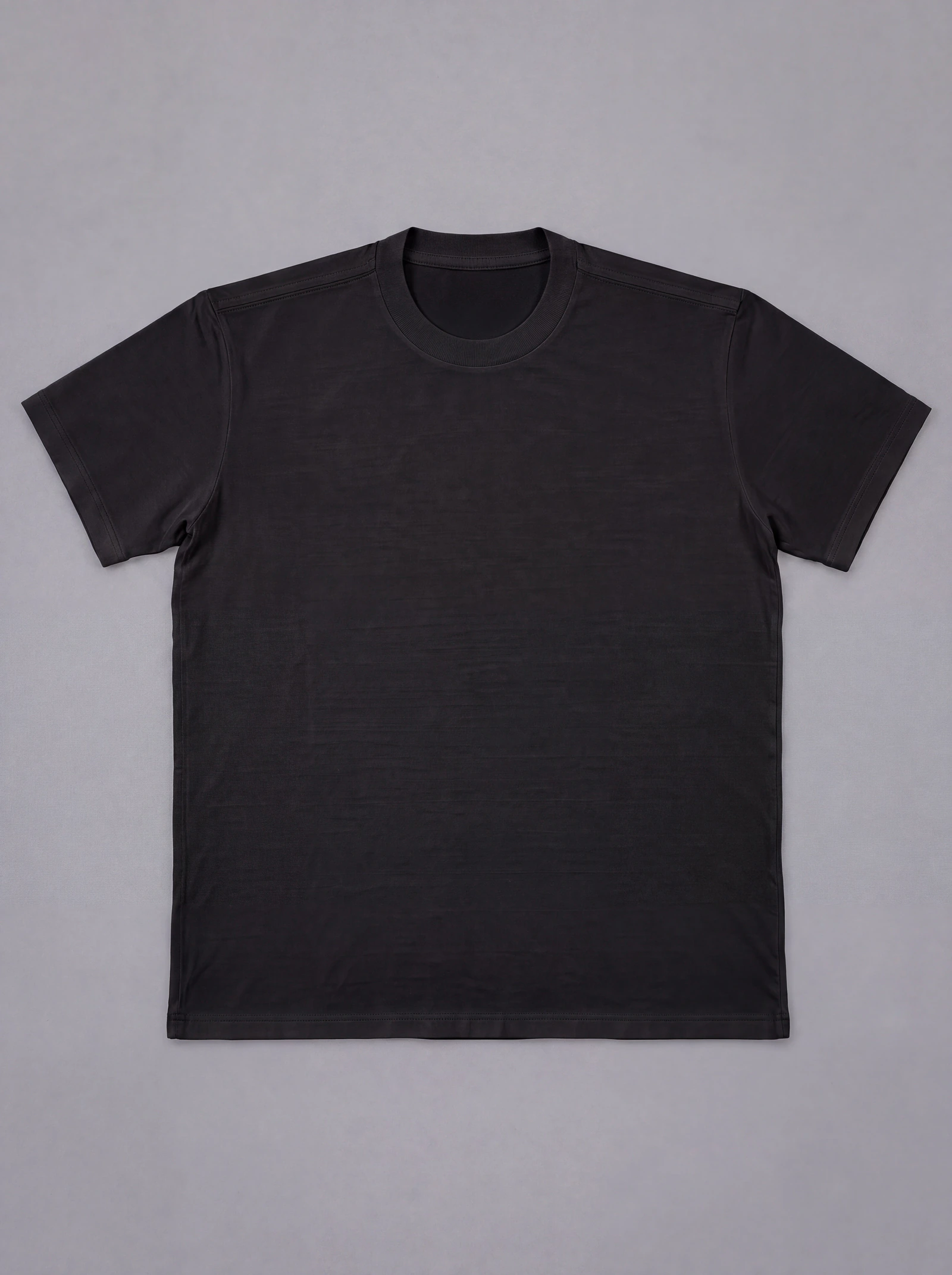 Camiseta Clásica Negro — frente