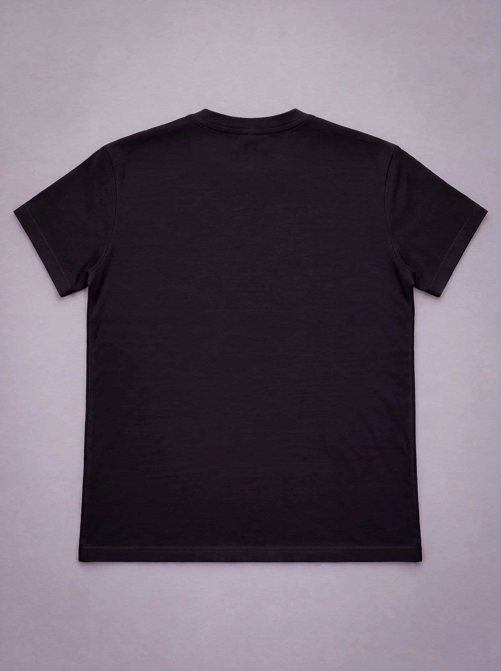 Camiseta Clásica Negro — espalda