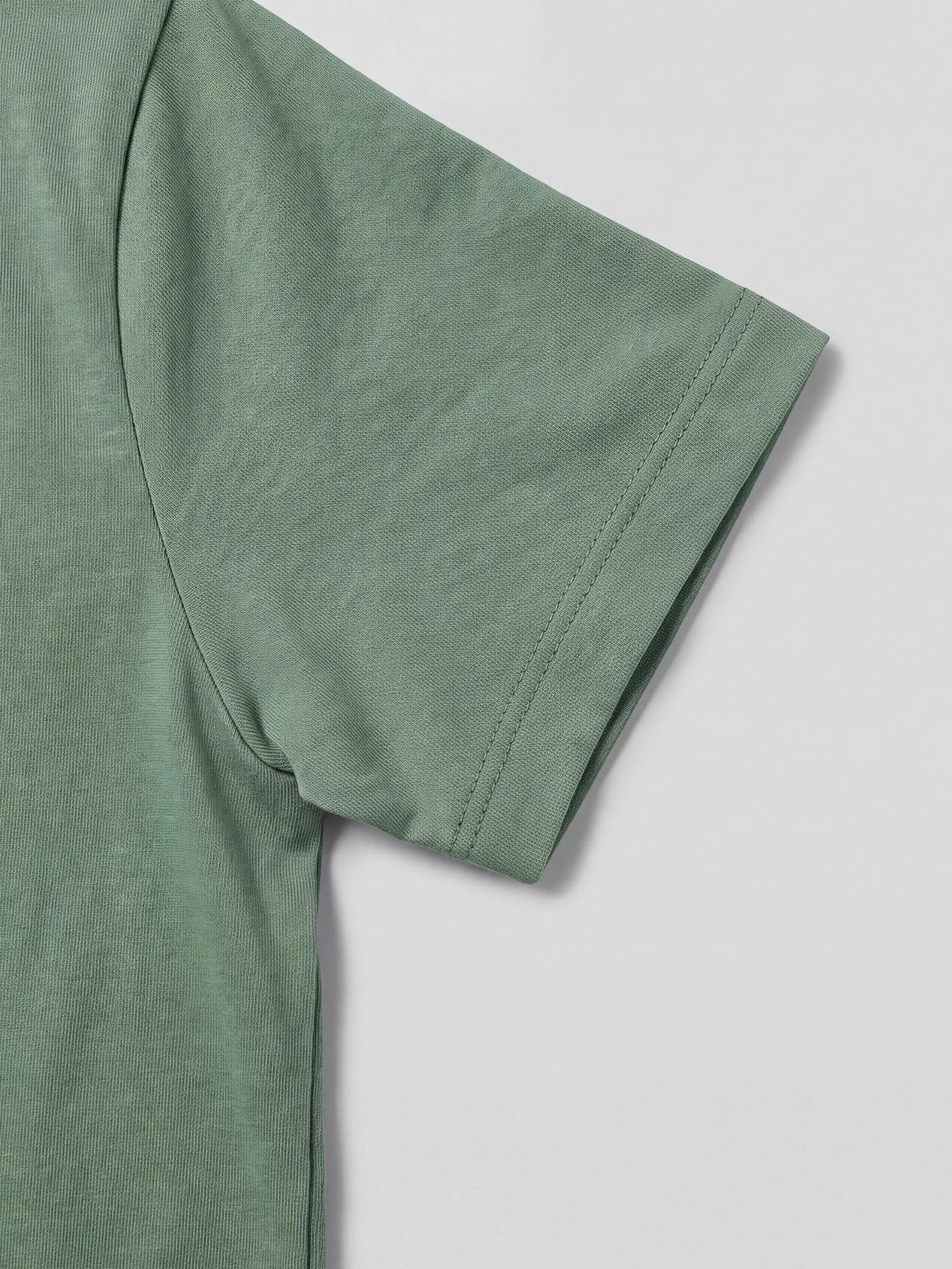 Camiseta Básica Dama Verde — detalle: manga