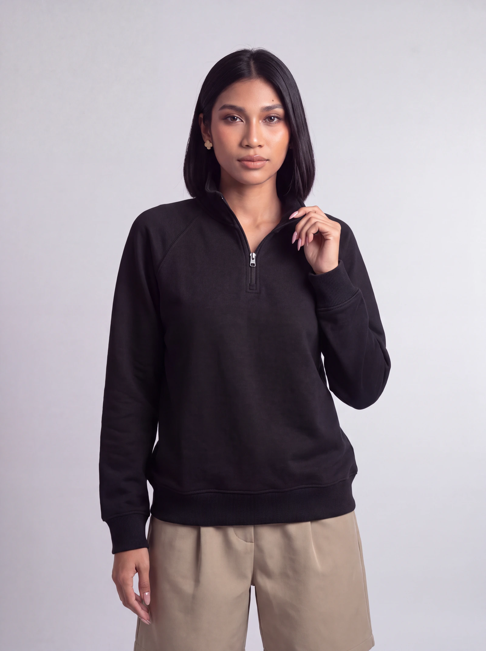 Crewneck Con Cierre — Negro