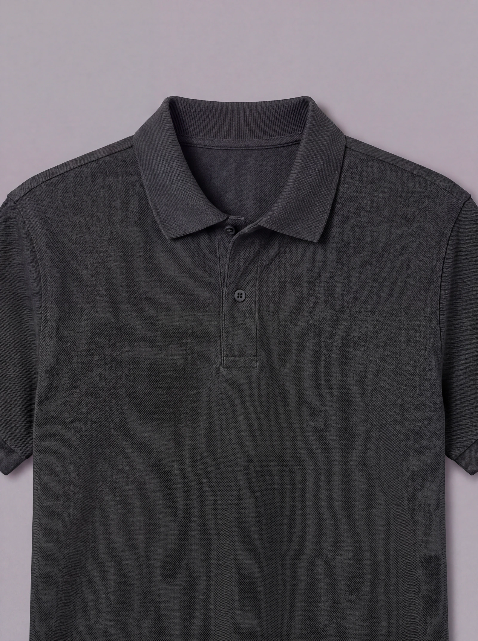 Polo Gris — detalle: cuello
