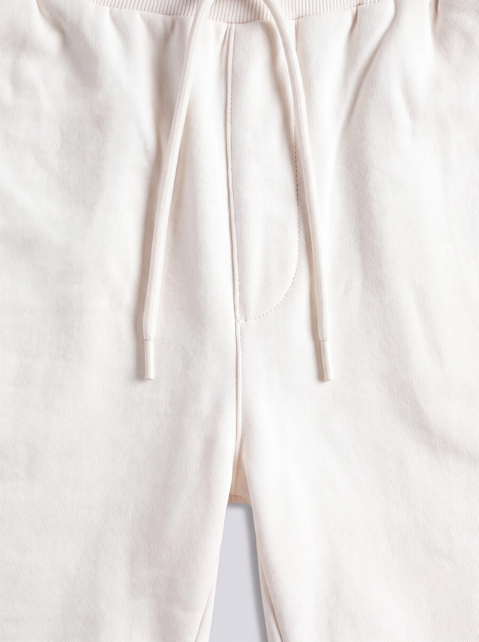 Short Básico Crudo — detalle: centro