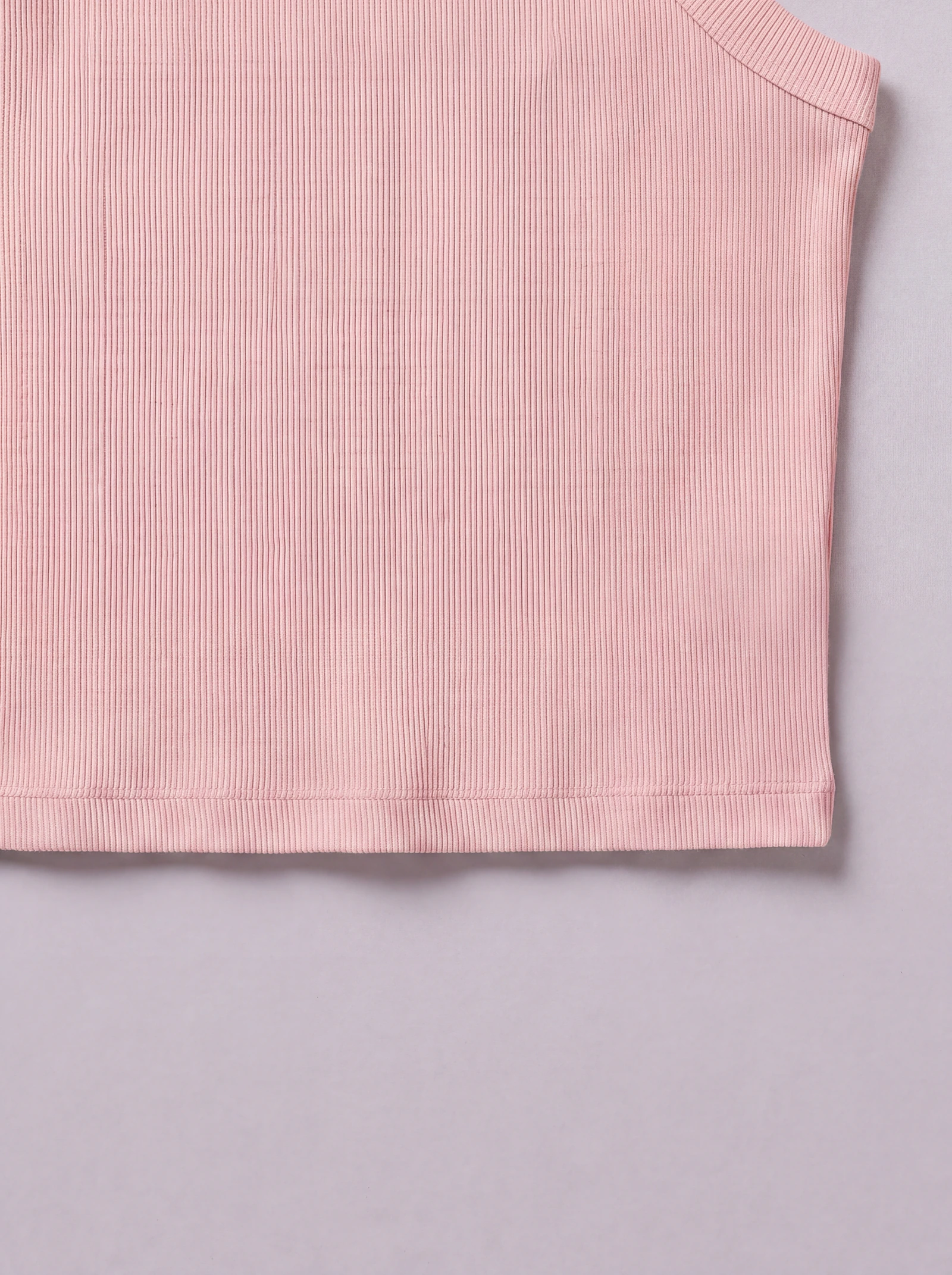 Tank Top Rib Rosado — detalle: cintura