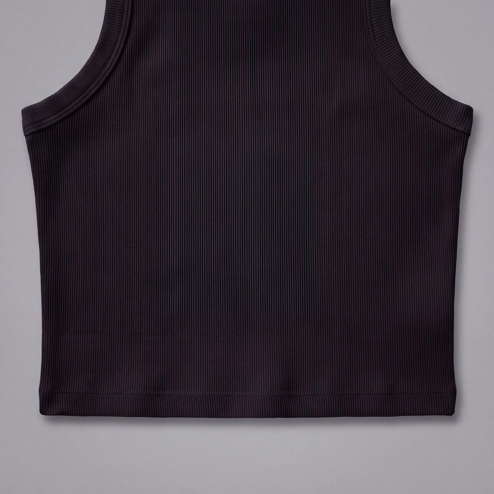 Tank Top Rib Negro — detalle: cintura